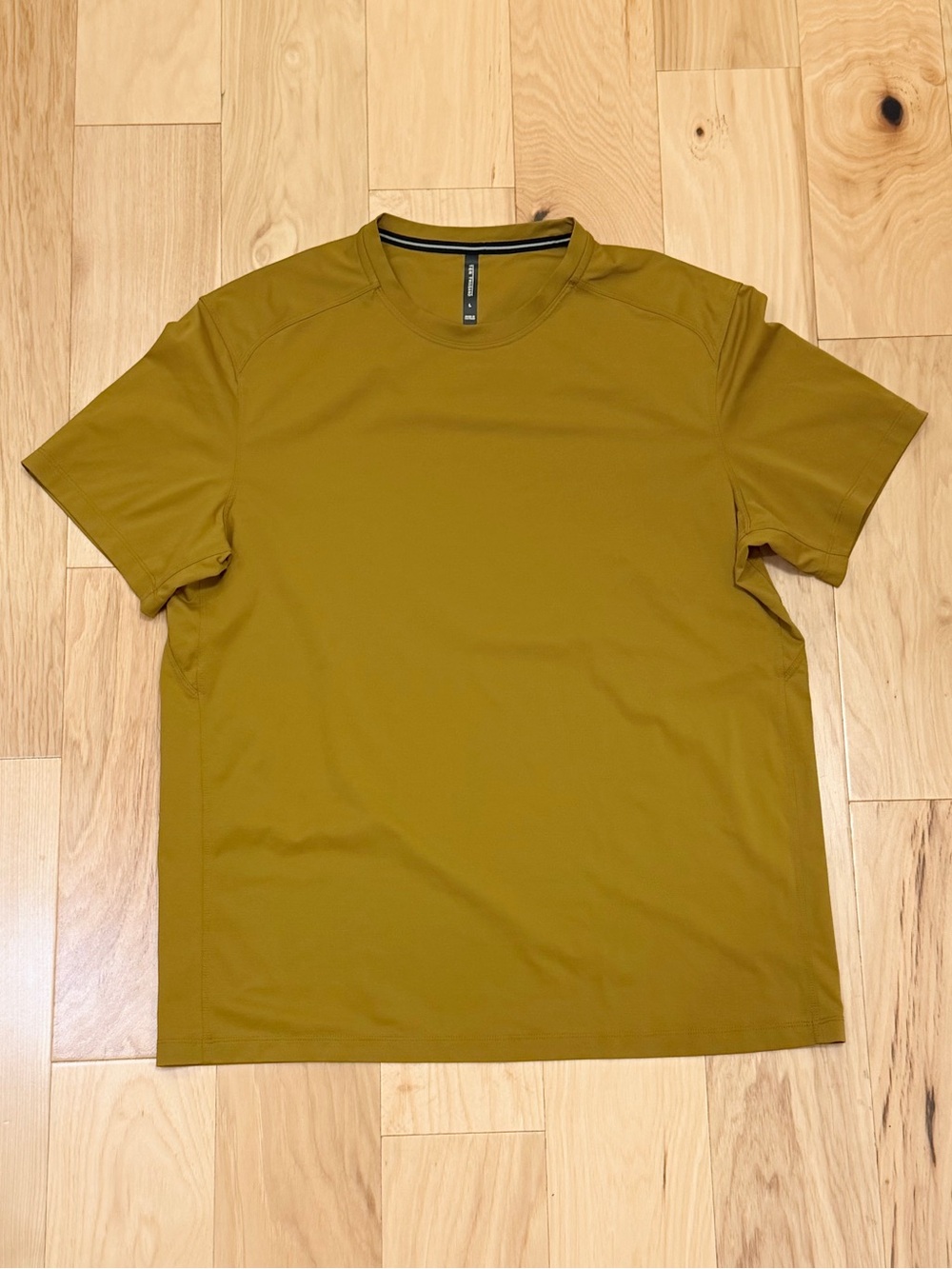 LIKE NEW Ten Thousand Men’s Tactical Athletic Shirt